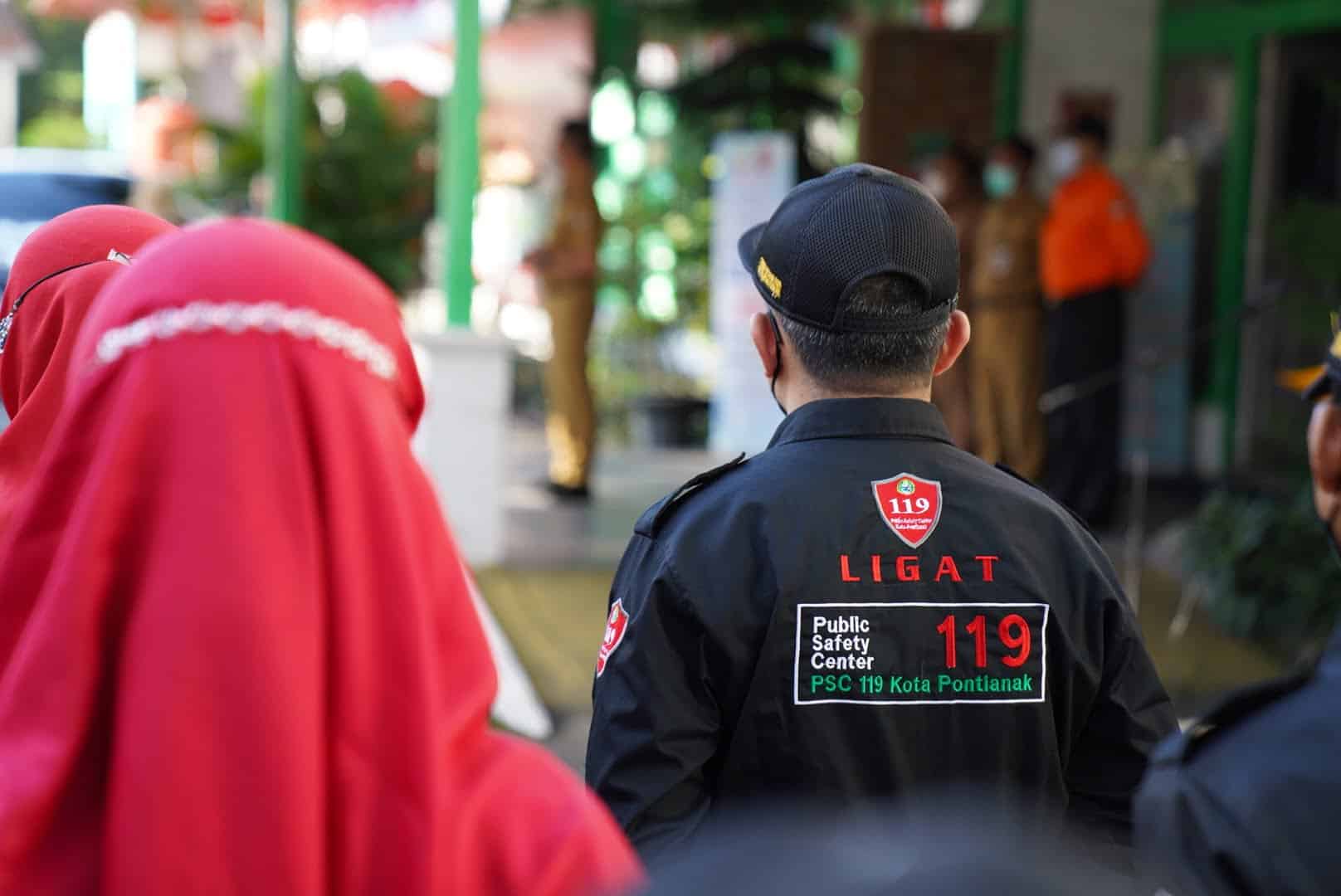 Wali Kota Pontianak, Edi Rusdi Kamtono memberikan sambutan di hadapan para petugas dan relawan Ligat PSC 119. (Prokopim For KalbarOnline.com)