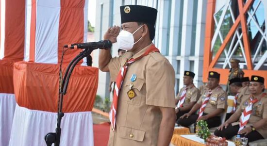 Wabup Ketapang, Farhan, memimpin apel peringatan HUT Pramuka ke-61 tahun 2022. (Foto: Istimewa)