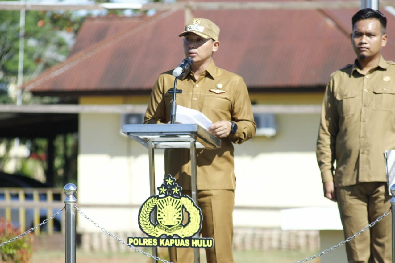 Wakil Bupati Kapuas Hulu, Wahyudi Hidayat memimpin Apel Kesiapan Operasi Kewilayahan "Bina Karuna Kapuas - 2022 Tahap II", di halaman Mapolres Kapuas Hulu, Jumat (19/08/2022). (Foto: Istimewa)