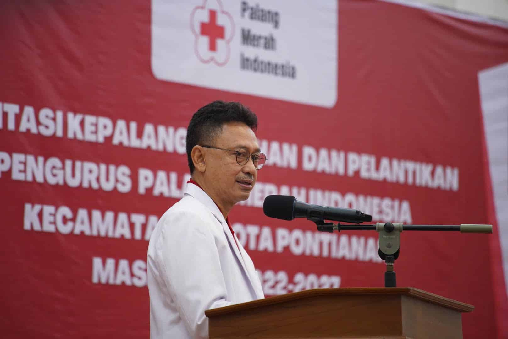 Wali Kota Pontianak Edi Rusdi Kamtono memberikan sambutan pada pelantikan Pengurus PMI Kecamatan se-Kota Pontianak 2022-2027. (Prokopim For KalbarOnline.com)