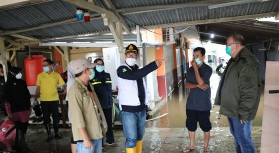 Kepala Dinas Kesehatan Provinsi Kalimantan Barat, Hary Agung Tjahyadi melakukan kunjungan kerja ke RS Abdul Aziz Singkawang, Minggu (28/08/2022). (Foto: Istimewa)
