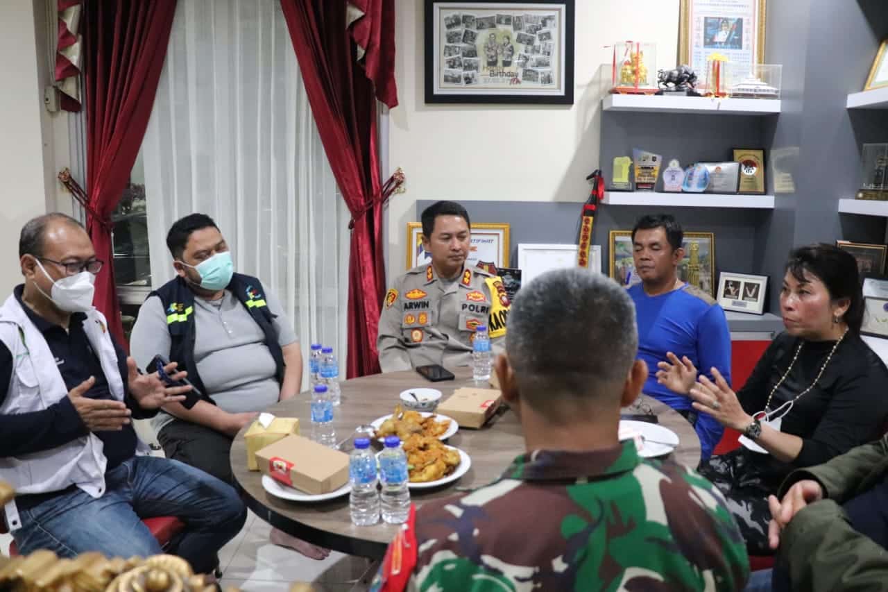 Kepala Dinas Kesehatan Provinsi Kalimantan Barat, Hary Agung Tjahyadi melakukan audiesi bersama Forkopimda Singkawang terkait bajir RS Adbul Aziz. (Foto: Istimewa)
