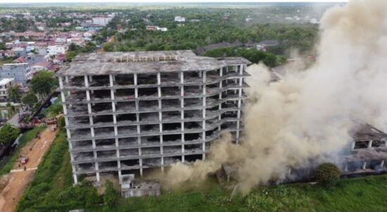 Bangunan Rumah Sakit Untan Pontianak terbakar pada Senin (29/8/2022) pagi. (Foto: Istimewa)