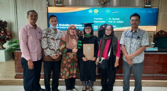 Lidya Natalia Sartono sukses meraih gelar doktor pada Program Manajemen Pendidikan di Universitas Negeri Jakarta dalam sidang terbuka promosi doktoral yang berlangsung pada Rabu 31 Agustus 2022. (Foto: Istimewa)