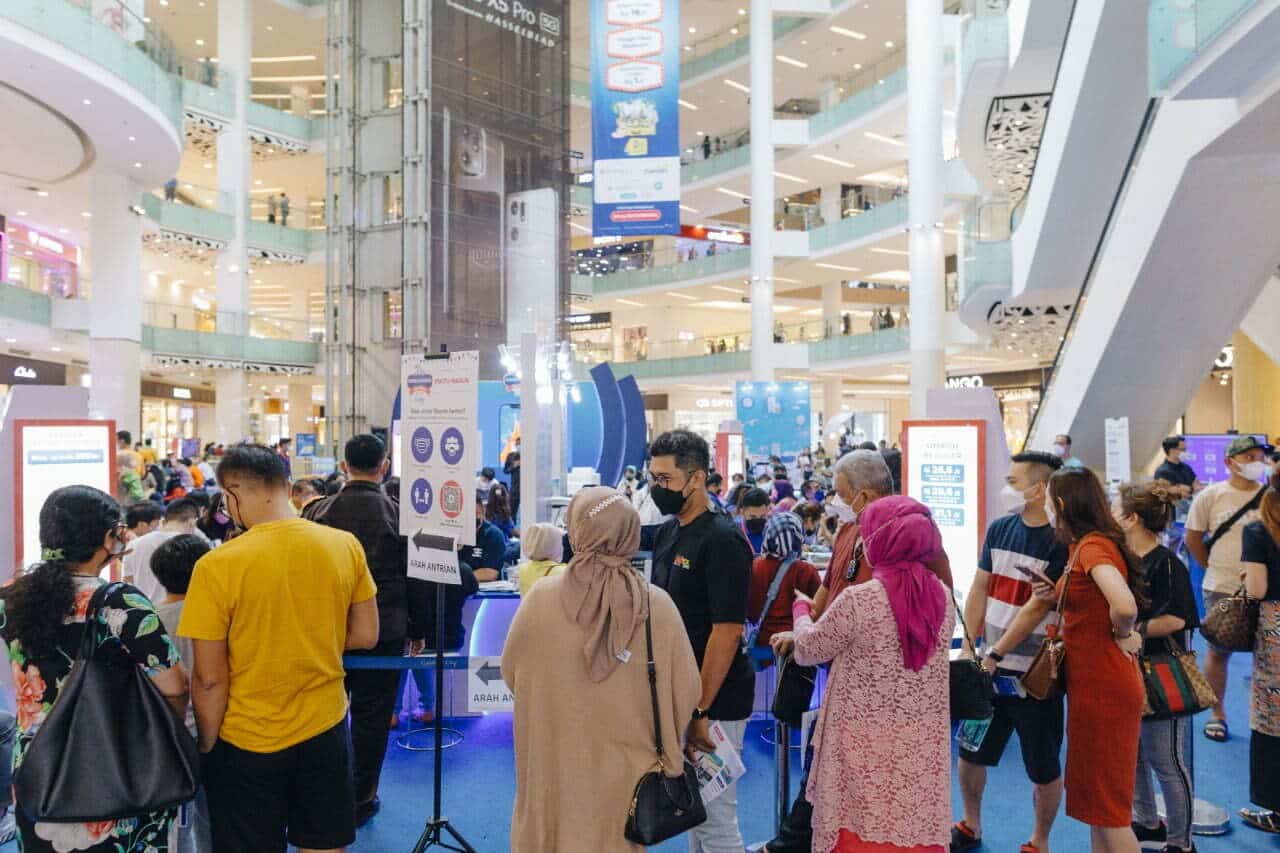Pameran produk perjalanan Dwidayatour bersama Bank Mandiri kini hadir di Mall Ayani Mega Mall Pontianak. (Foto: Istimewa)