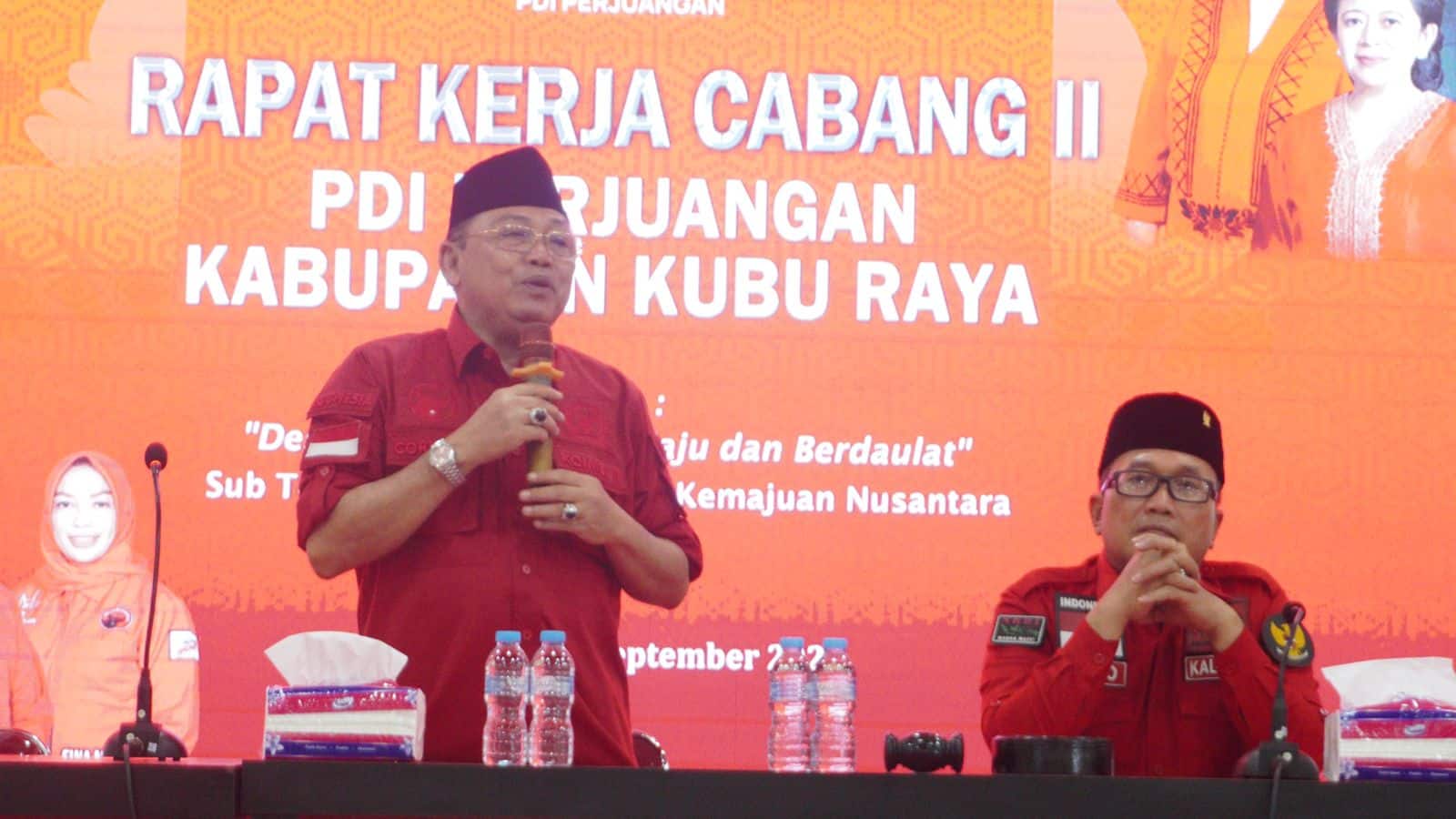 Tokoh senior PDI Perjuangan Kalimantan Barat, Cornelis mengmenghadiri Rapat Kerja Cabang (Rakercab) II PDI Perjuangan Kubu Raya, Senin (12/9/2022). (Foto: Istimewa)