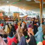 Masyarakat Ketapang menggelar acara Robo'-Robo' di Tepian Sungai Pawan dalam rangka melestarikan tradisi budaya Melayu. (Adi LC/KalbarOnline.com)