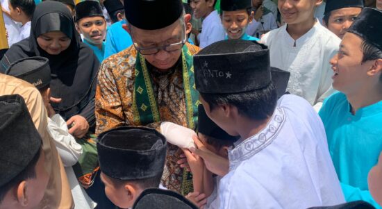 Sutarmidji Janji Bangun Laboratorium untuk Ponpes Muhammad Basiuni Imran Sambas 1