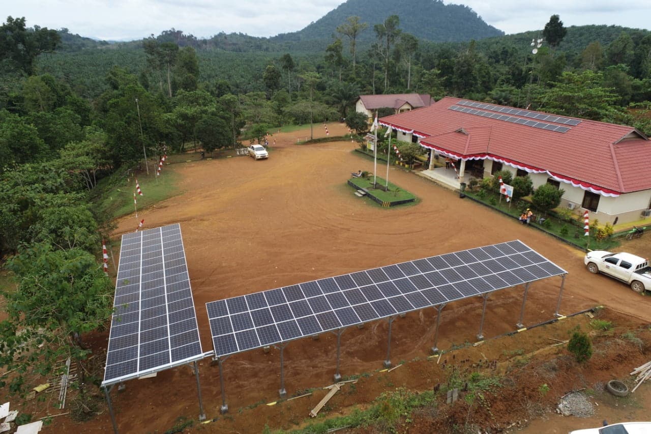 Penggunaan energi ramah lingkungan dengan menggunakan panel surya menjadi salah satu langkah yang dilakukan oleh CMI. (Foto: Adi LC)