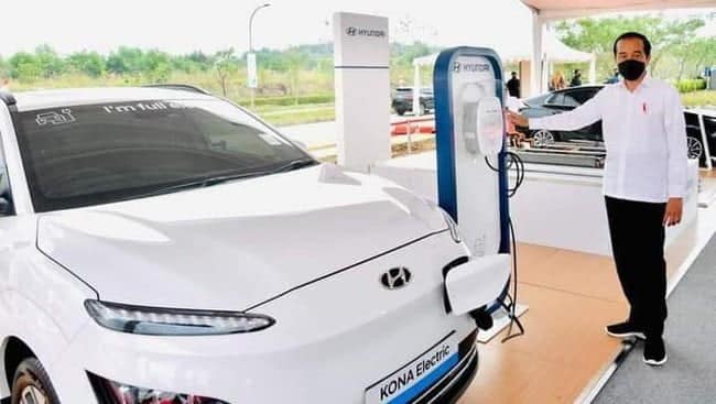 Presiden Jokowi resmikan pembangunan pabrik sel baterai kendaraan listrik Hyundai Motor Group dan LG Energy Solution Ltd. (Foto: Detik.com/Istimewa)