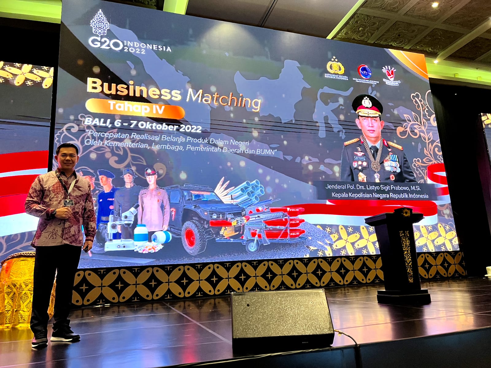Bupati Kapuas Hulu, Fransiskus Diaan mengikuti kegiatan Business Matching Tahap IV dan Belanja Produk Dalam Negeri Tahun 2022, di Bali Nusa Dua Convention Center, Jumat (07/10/2022). (Foto: Ishaq)
