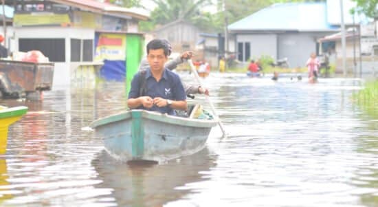 Kondisi banjir di Kabupaten Sintang. (Foto: Jau/KalbarOnline.com)