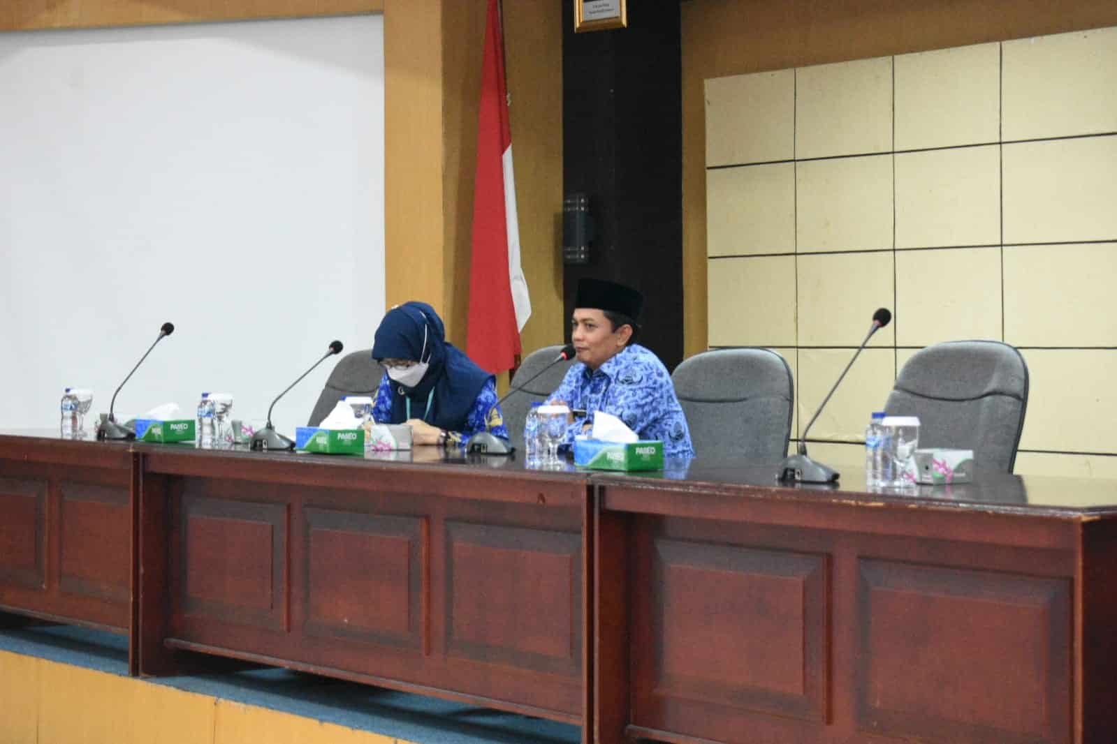 Wakil Wali Kota Pontianak, Bahasan memberikan arahan kepada para undangan yang terdiri dari para pelaku usaha, BUMN dan BUMD. (Foto: Kominfo For KalbarOnline.com)