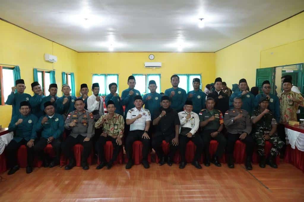 Foto bersama Forum Komunikasi Penyuluh Agama Islam (FKPAI) Kabupaten Kapuas Hulu. (Foto: Ishaq)