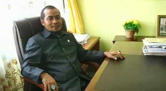 Pencon, mantan Anggota DPRD Melawi periode 2014-2019 yang terpilih menjadi Kepala Desa Bora. (Foto: Bahrum Sirait)