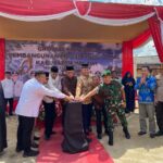 Gubernur Kalbar Resmikan Dua Proyek di Melawi 13