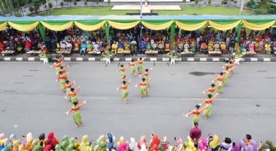Suasana puncak peringatan Hari Jadi Kota Pontianak ke-251 di Jalan Rahadi Usman. (Foto: Prokopim For KalbarOnline.com)