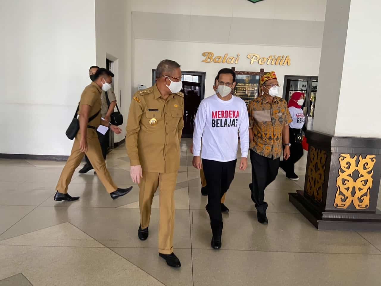 Gubernur Kalimantan Barat, Sutarmidji menerima kunjungan Mendikbudristek RI, Nadiem Makarim. (Foto: Jauhari)
