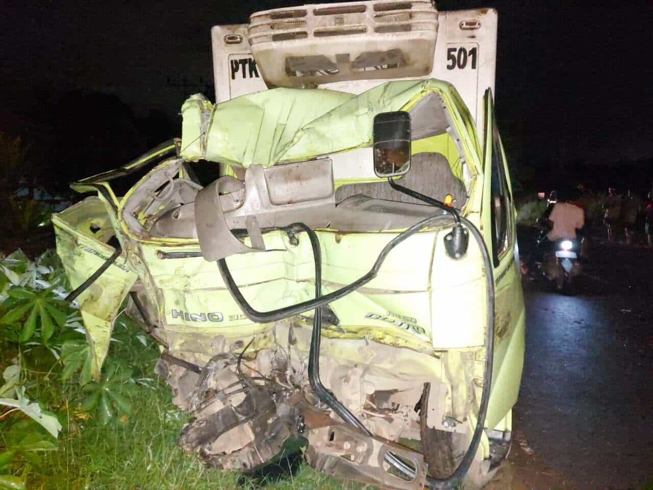 Kondisi mobil box Indomaret yang dikemudikan Andika. (Foto: Jauhari)