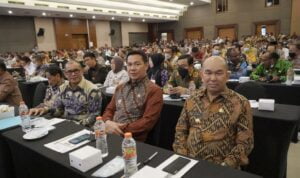 Bupati Kapuas Hulu, Fransiskus Diaan turut menghadiri Rapat Nasional (Rakornas) Koordinasi Kebijakan Toponimi dan Batas Daerah Tahun 2022, di Hotel Grand Horison Serpong Tangerang Banten. Kamis (10/11/2022). (Foto: Ishaq)