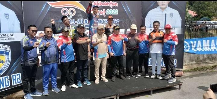 Cabang olahraga balap motor Kabuapten Melawi berhasil meraih juara umum di Pekan Olahraga Provinsi XIII Kalbar 2022. (Foto: Sirait)