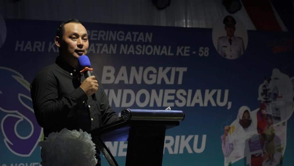 Wakil Bupati Kapuas Hulu, Wahyudi Hidayat memberikan kata sambutan pada acara penutupan peringatan Hari Kesehatan Nasional (HKN) ke-58. (Foto: Ishaq)
