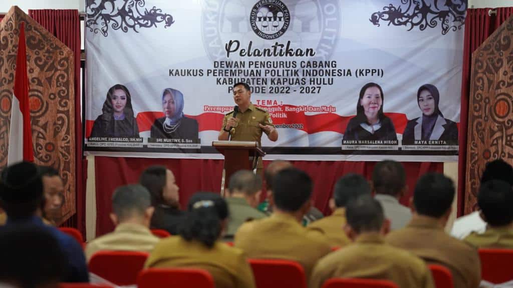 Bupati Kapuas Hulu, Fransiskus Diaan menghadiri pelantikan DPC KPPI Kabupaten Kapuas Hulu periode 2022 - 2027. (Foto: Ishaq)