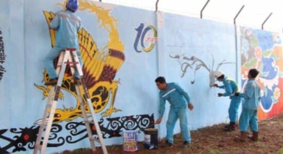 Lomba mural yang digelar oleh PT WHW. (Foto: Jauhari)