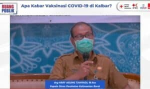 Kepala Dinas Kesehatan Kalbar, Hary Agung Tjahyadi menjadi nara sumber dalam dialog publik berjudul "Apa Kabar Vaksinasi Covid-19 di Kalbar?", yang disiarkan oleh channel YouTube Berita KBR. (Foto: Tangkapan layar)