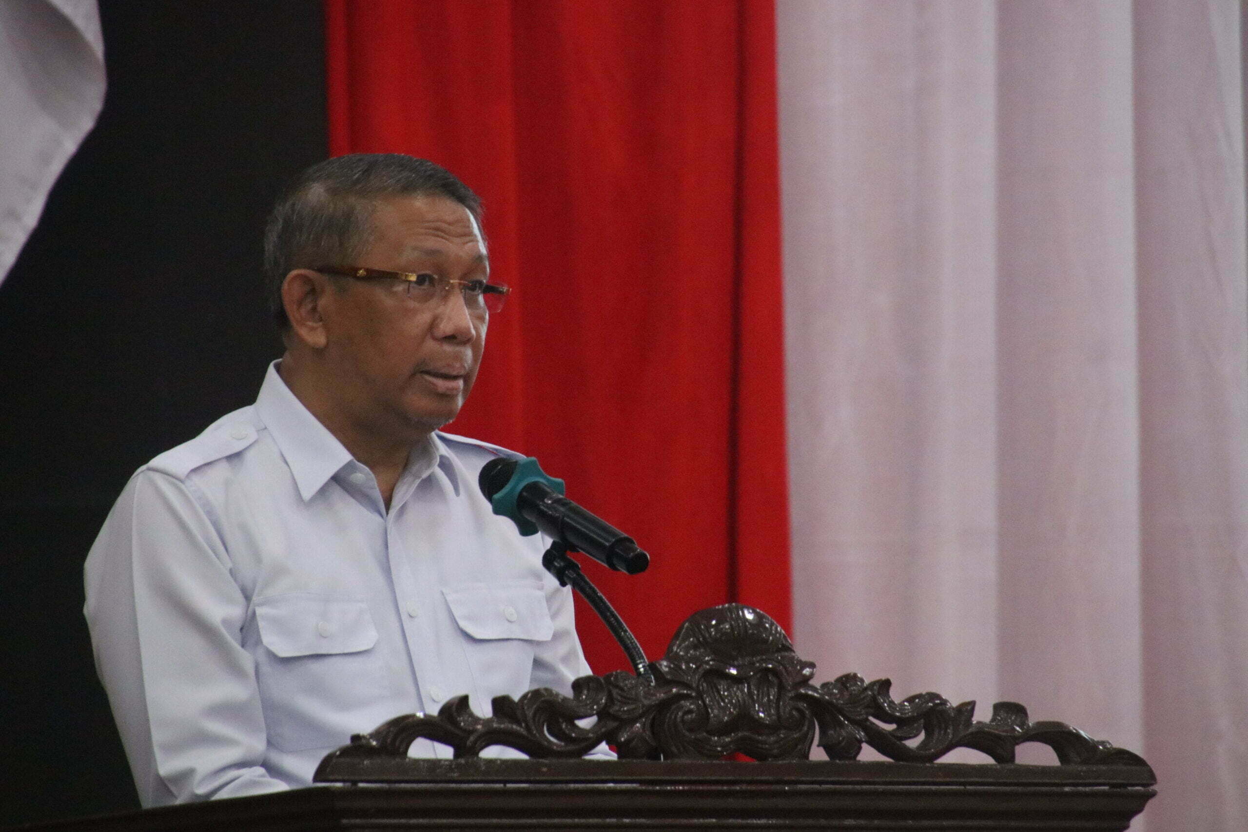 Gubernur Kalbar, Sutarmidji memberikan kata sambutan pada acara serah terima Penetapan Status Penggunaan (PSP) dan hibah barang rampasan negara di Kota Singkawang. (Foto: Biro Adpim For KalbarOnline.com)