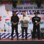 Wakil Wali Kota Pontianak, Bahasan membuka Pontianak Fashion Carnaval 2022 di Jalan Diponegoro. (Foto: Prokopim For KalbarOnline.com)