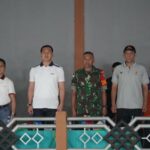 Bupati Kapuas Hulu, Fransiskus Diaan menghadiri penutupan Kejuaraan Badminton se-Kapuas Hulu. (Foto: Ishaq)