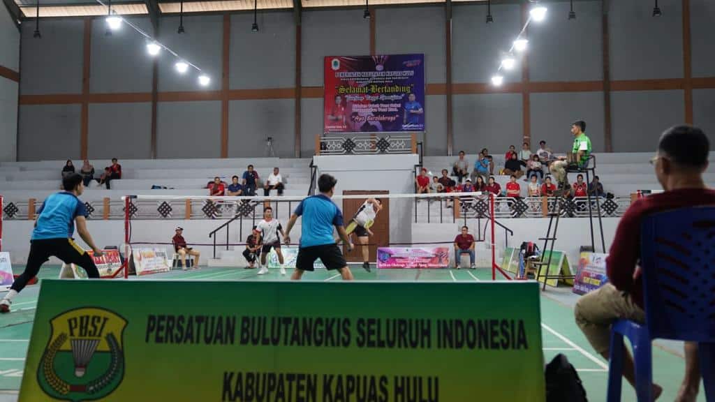 Kejuaraan Badminton se-Kapuas Hulu secara resmi ditutup, pada Minggu (18/12/2022) sore. Foto: Ishaq)