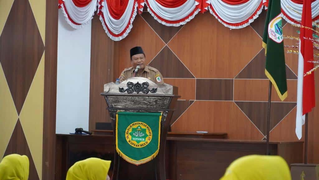 Sekda Kapuas Hulu, Mohd Zaini memberikan kata sambutan dalam acara Musda IV DPD MPM Kalimantan Barat Kabupaten Kapuas Hulu tahun 2022, di Gedung DPRD Kapuas Hulu. (Foto: Ishaq)