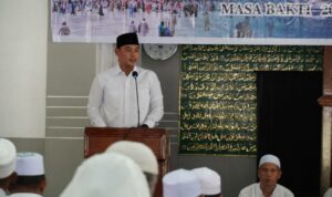 Wakil Bupati Kapuas Hulu, Wahyudi Hidayat memberikan kata sambutan dalam acara pelantikan pengurus cabang IPHI se-Kabupaten Kapuas Hulu, Minggu (19/12/2022). (Foto: Ishaq)