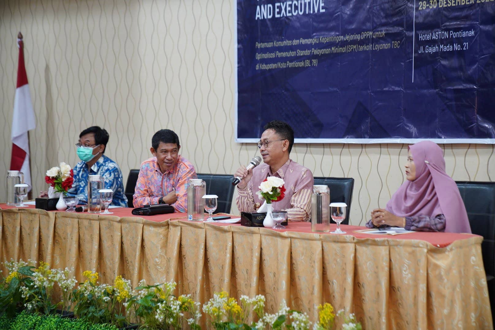 Wali Kota Pontianak, Edi Rusdi Kamtono memberikan sambutan pada pertemuan komunitas dan pemangku kepentingan yang digelar Yayasan Bina Asri. (Foto: Kominfo For KalbarOnline.com)