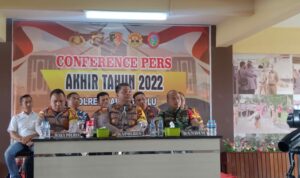 Acara pers conference akhir tahun yang dilaksanakan di Mapolres Kapuas Hulu, Jumat (30/12/2022). (Foto: Ishaq)