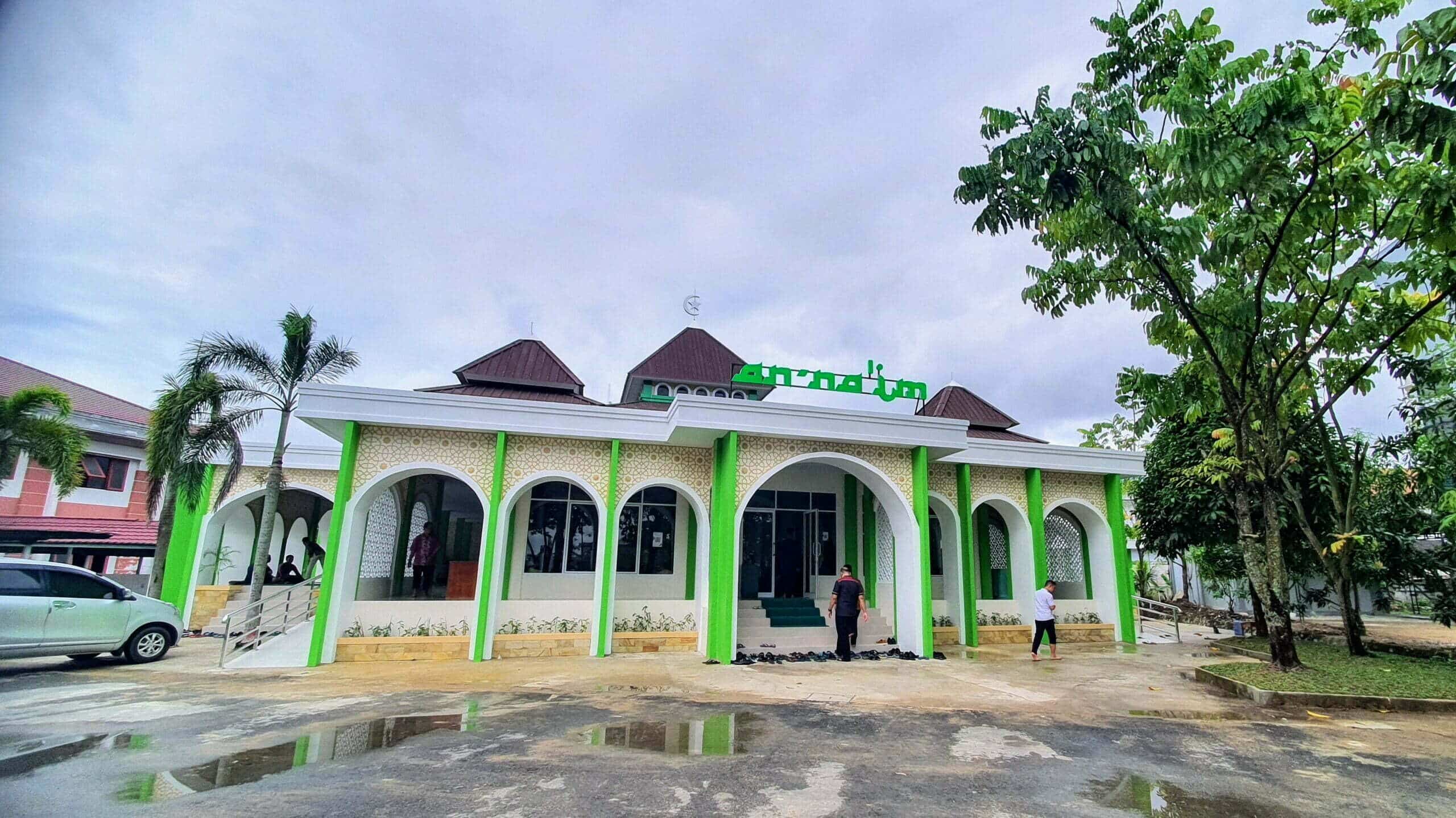 Masjid An-Naim Kantor Gubernur Kalbar. Foto: Biro Adpim For KalbarOnline.com)