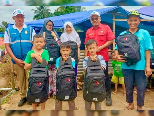 Dukung Anak-Anak Cianjur Kembali ke Sekolah Pascagempa, PLN Berikan Perlengkapan Belajar