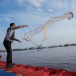 Wali Kota Pontianak, Edi Rusdi Kamtono berpose di lokasi waterfront. (Foto: Kominfo/Prokopim For KalbarOnline.com)