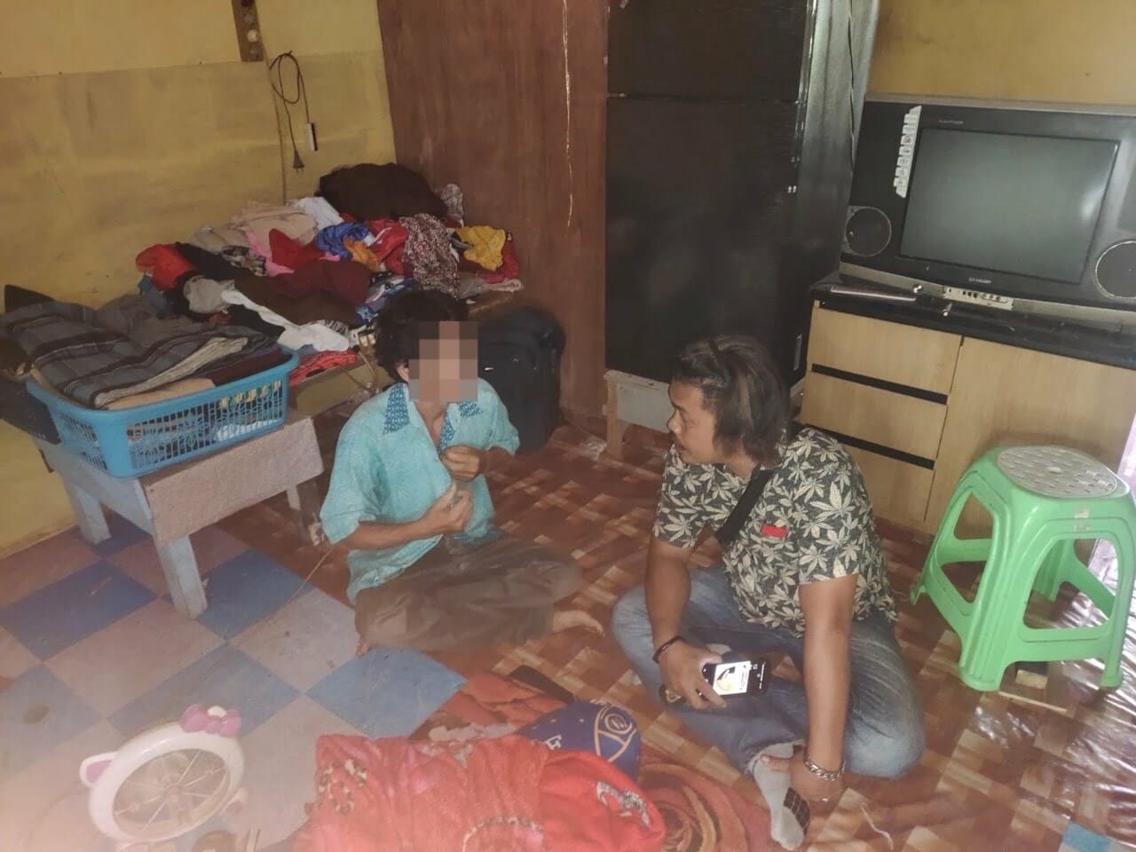 Pelaku berinisial AG (45 tahun) ditangkap di rumahnya, Desa Parit Baru, pada Rabu (11/01/2023). (Foto: Jauhari)