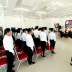 Prosesi pelantikan 129 anggota PPS di Aula Istana Rakyat, Selasa (24/01/2022). (Foto: Adi LC)