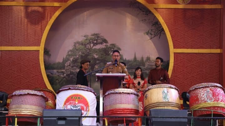 Wali Kota Pontianak, Edi Rusdi Kamtono memberikan sambutan sebelum membuka Pekan Promosi dan Kuliner Festival Cap Go Meh. (Foto: Kominfo/Prokopim For KalbarOnline.com)