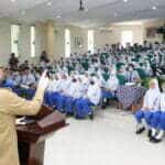 Gubernur Kalbar, Sutarmidji memberikan motivasi kepada para siswa SMA Negeri 1 Pontianak. (Foto: Biro Adpim For KalbarOnline.com)