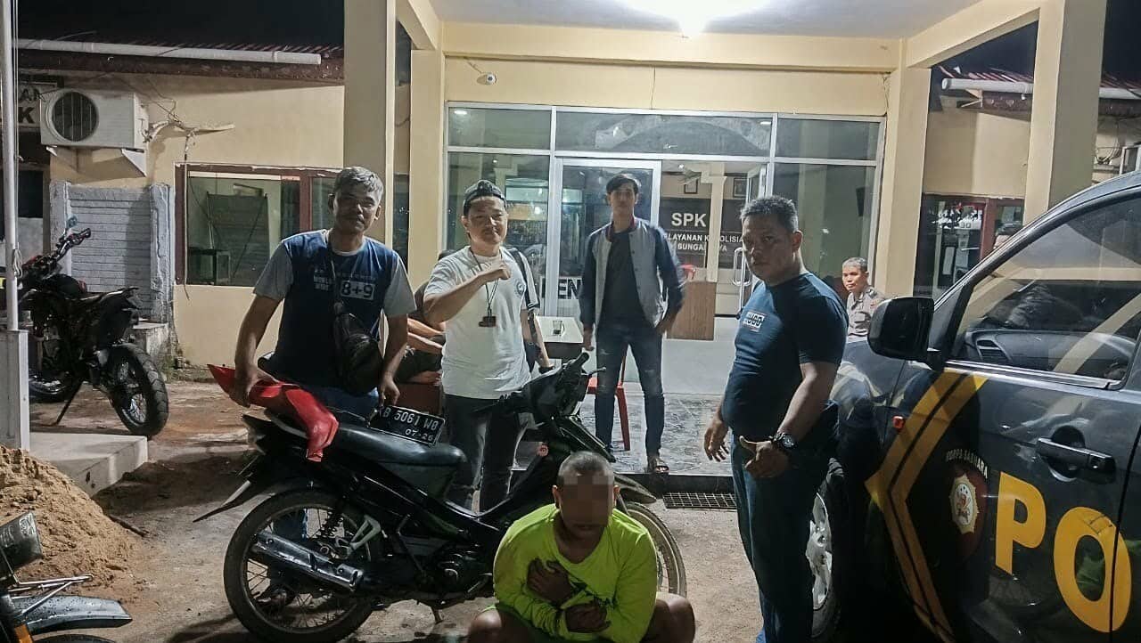Pelaku berinisial HM (23 tahun), warga Desa Kuala Dua, saat diamankan petugas. (Foto: Jauhari)