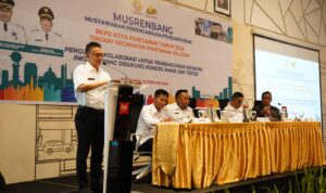 Wali Kota Pontianak, Edi Rusdi Kamtono membuka kegiatan Musrenbang Kecamatan Pontianak Selatan. (Foto: Prokopim For KalbarOnline.com)