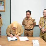 Penandatanganan kerja sama antara DP2KBP3A Kota Pontianak dengan RSUD Sultan Syarif Mohamad Alkadrie Kota Pontianak. (Foto: Prokopim For KalbarOnline.com)