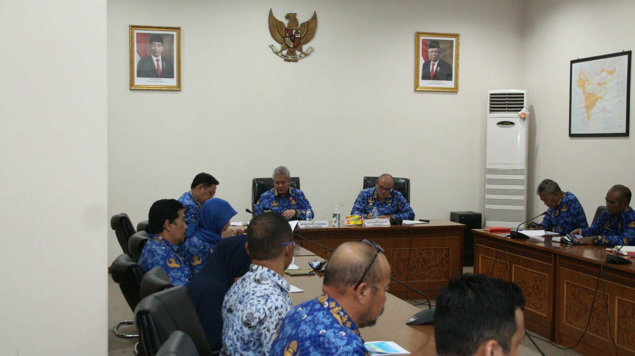 Rapat Tim Pengendalian Inflasi Daerah (TPID) di Ruang Rapat Wakil Gubernur Kalbar, Jumat (17/03/2023). (Foto: Biro Adpim For KalbarOnline.com)