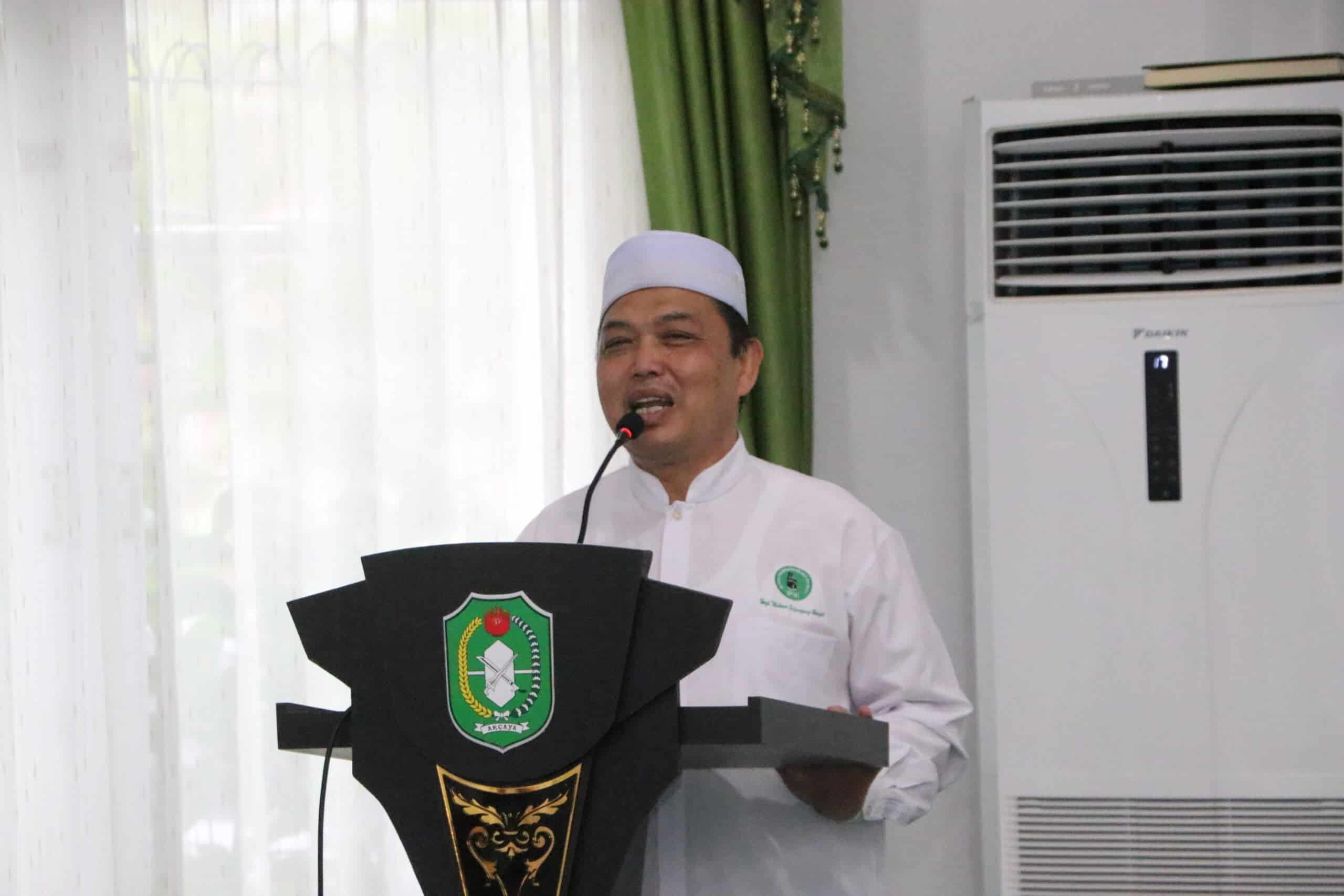 Ketua PW IPHI Provinsi Kalbar, Ria Norsan memberikan kata sambutan dalam acara pemberian santunan kepada anak-anak yatim sebagai rangkaian Harlah IPHI ke-33 tahun 2023, Sabtu (18/03/2023). (Foto: Biro Adpim For KalbarOnline.com)