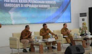FGD bersama Tim Penelitian ITB di Aula Istana Rakyat, Sukadana, Senin (06/03/2023). (Foto: Prokopim)
